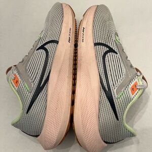 Nike Air Zoom Pegasus Running Shoes Women Size 6.5 DV3854-006-Low Top Board